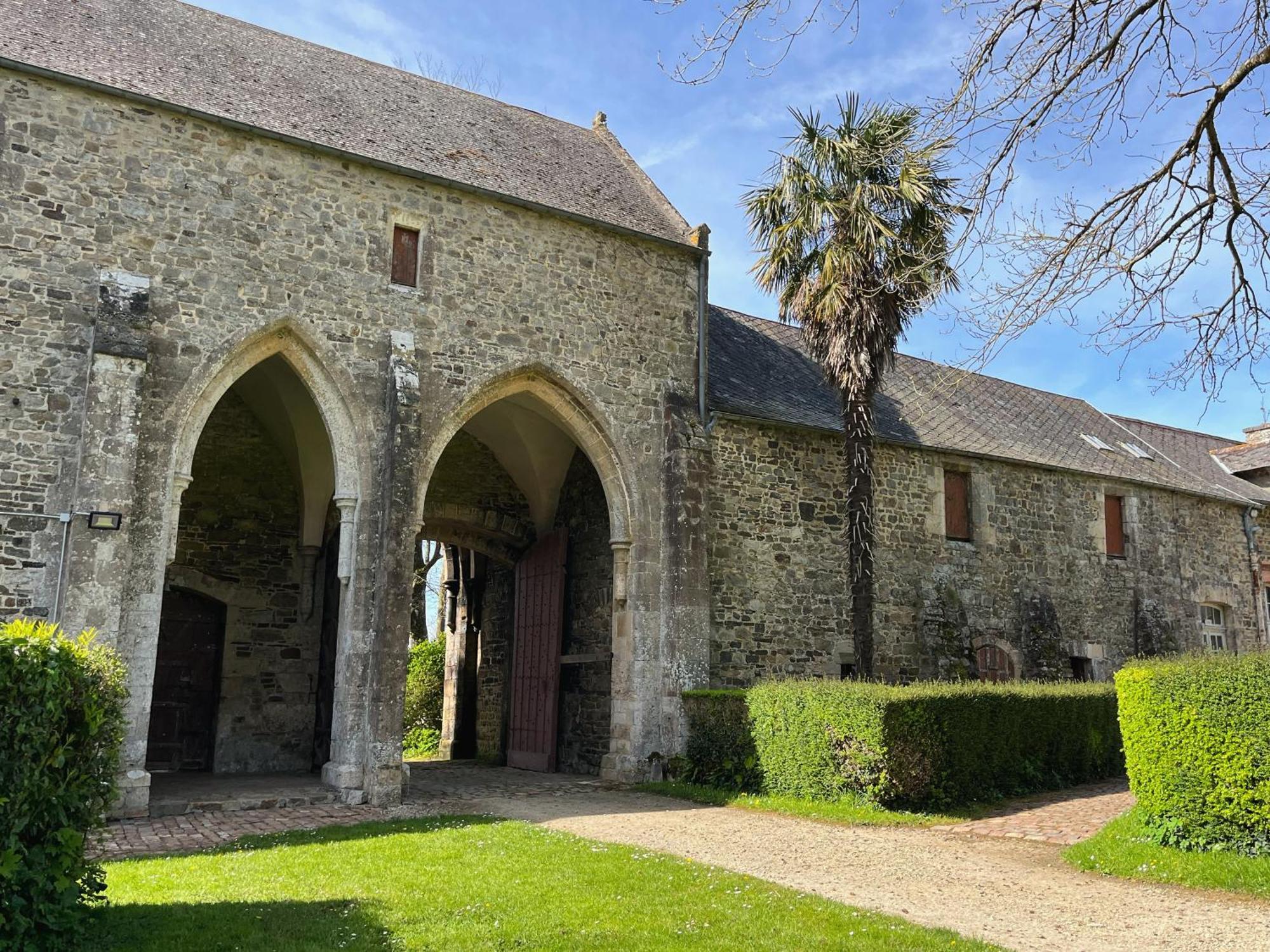 לינה וארוחת בוקר Neufmesnil Abbaye De Blanchelande מראה חיצוני תמונה