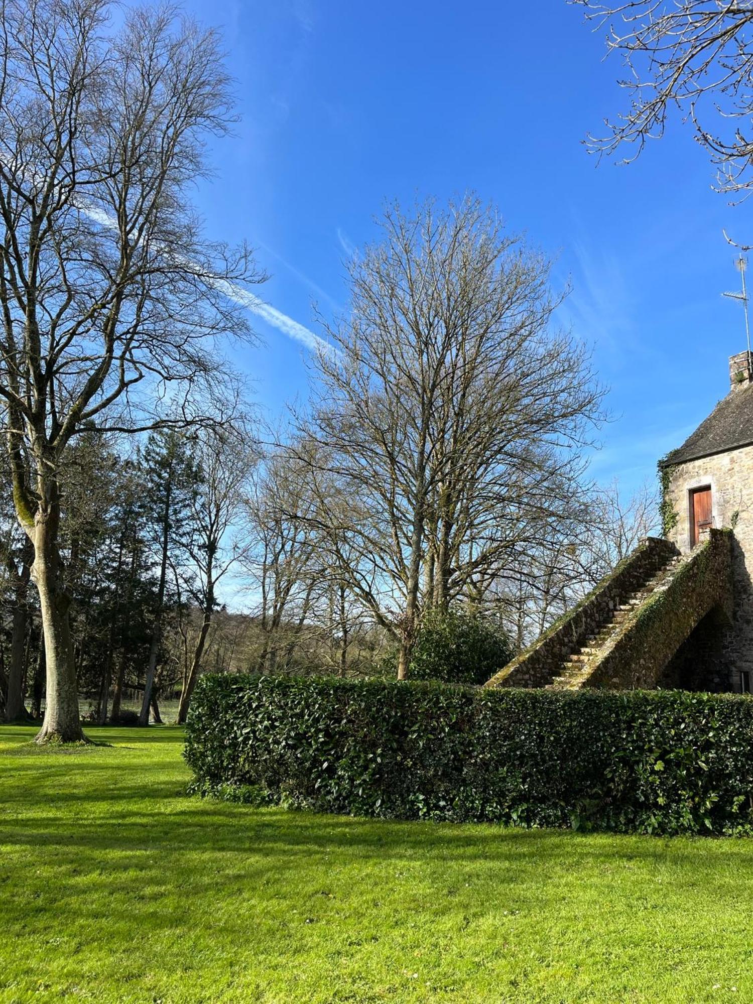 לינה וארוחת בוקר Neufmesnil Abbaye De Blanchelande מראה חיצוני תמונה